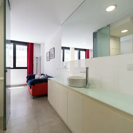 Flatguest Glass - Beach + Tv + Wifi Apartment